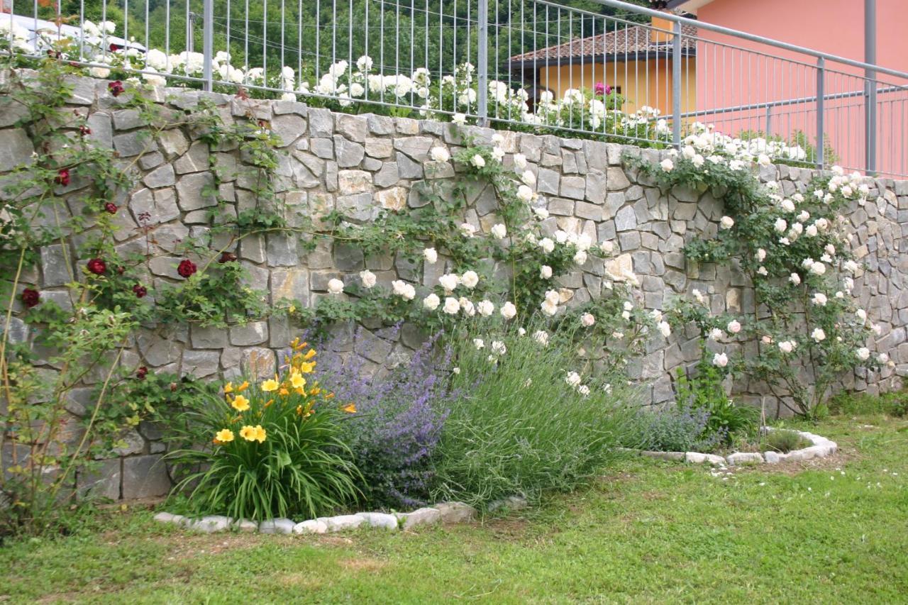 Pikes Villa Pulfero Екстериор снимка