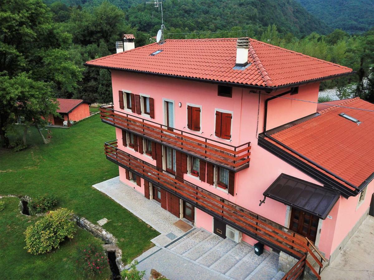 Pikes Villa Pulfero Екстериор снимка